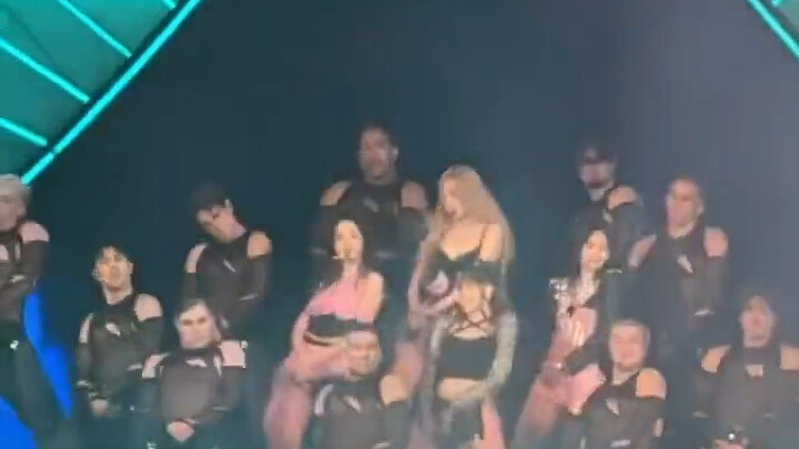 This clip of him eating looks so handsome