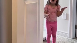 เด็กหญิงวัยสามขวารู้สึกมั่นใจว่าจะได้แต่งงานกับรักครั้งแรกของเธอ