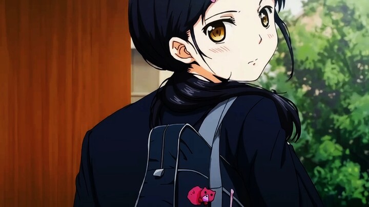 The heroine who needs to stay at her uncle's house for a week