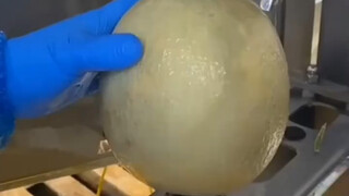 Membawa Anda melihat lini produksi pabrik