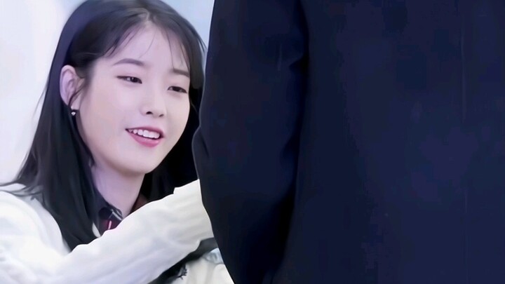 IU: Am I just not cute enough?