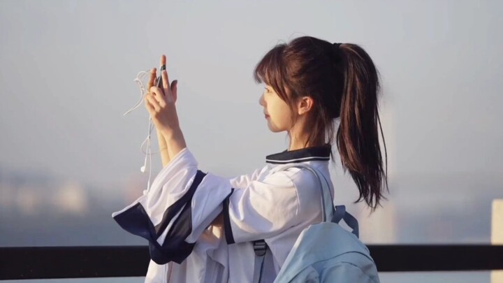 هذا هو حقًا جمال الفتيات المراهقات من الدرجة الأولى!