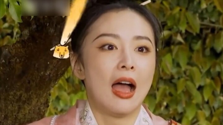 当高叶听到自己的小烟嗓变夹子音