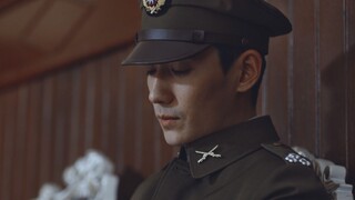 “往事流转在你眼眸，一边遗忘一边拼凑...”他满眼爱意地诉说着遗憾。
