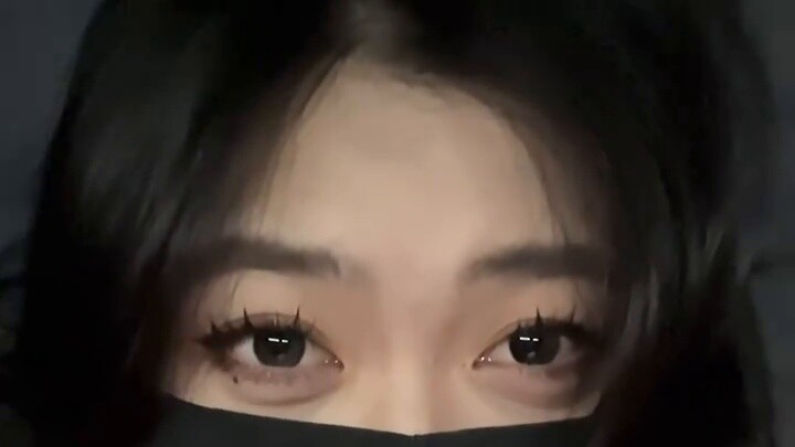 Pelatihan Kontak Mata Desensitisasi: Apa yang Harus Dilakukan Tentang Kultus Teh Hijau