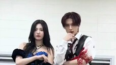 Cha ini disponsori oleh Versace dan disiarkan. Dengarkan aku, terima kasih