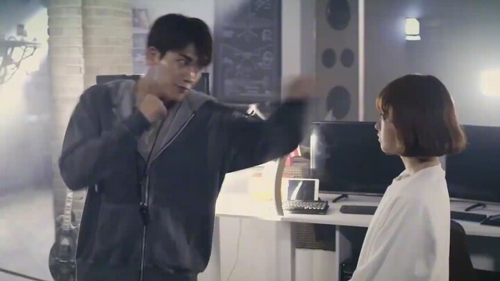 A girl with innate super strength takes on all challengers! The hilarious fantasy comedy “Strong Wom