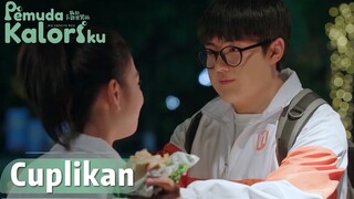 My Calorie Boy | Cuplikan EP03 Jiawei Memberikan Semangat Pada Jingjing | WeTV【INDO SUB】