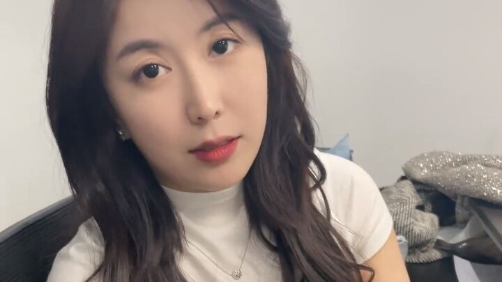 Semua pertemuan adalah reuni setelah lama berpisah... Aku sudah kembali~