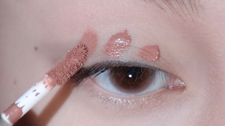 ตัดตรงนี้แล้ววาดแบบนี้ก็ดูเป็นชีวิตประจำวันดีนะ