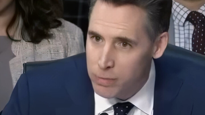 Boeing Skimps on Materials While CEO Earns $32 Million Annually—Engineer Who Whistleblowed Is Silenc