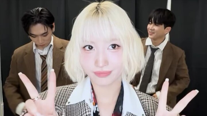 Điệu nhảy Cha "Money In My Pocket" của Hirai Momo😎💵