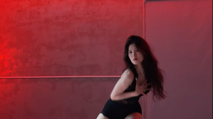 👠 بالطبع، الجاذبية البريئة لا تُقارَن بالجاذبية المثيرة 🧑‍🏫: المدرّب Juǎnjuǎn #تعلّم الرقص من الصفر 