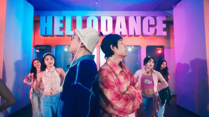 The dance tutorial for Good Sister Band's new song "Love in Front of the Park" is now available! Joi