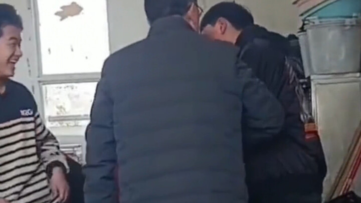 ตอนแรกคิดว่าพฤติกรรมแบบนี้เท่ดี / แค่ตบเดียว ก็ทำลายอนาคตอายุ 20 ปีไปเลย...