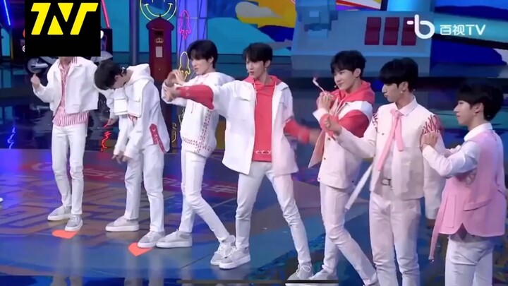 [时代少年团] 全员顶胯，谁还没被这个舞台洗脑？？