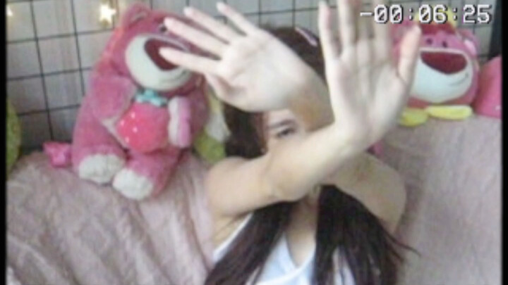 ตอนนั้นเราสัญญากันไว้ว่าจะเลี้ยงลูกแมวด้วยกัน แต่ตอนนี้ลูกแมวมีแล้ว ทำไมคุณถึงไม่อยู่กับฉันอีกต่อไป…