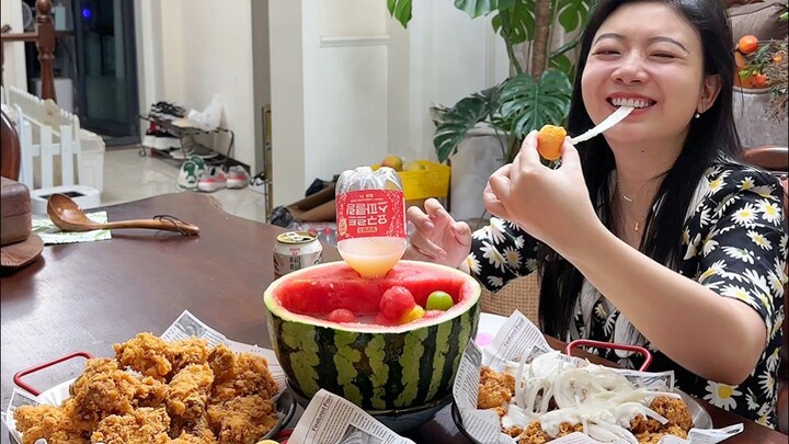 The ultimate way to enjoy fried chicken! At our place, it’s always on tap—unlimited!