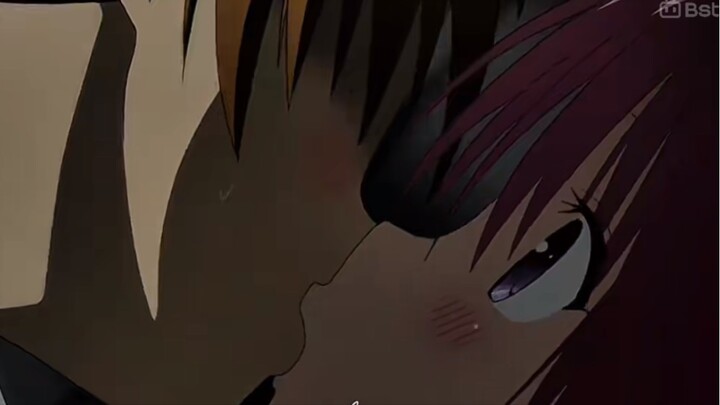 gelap-gelapan biar ga ada orang tau😱