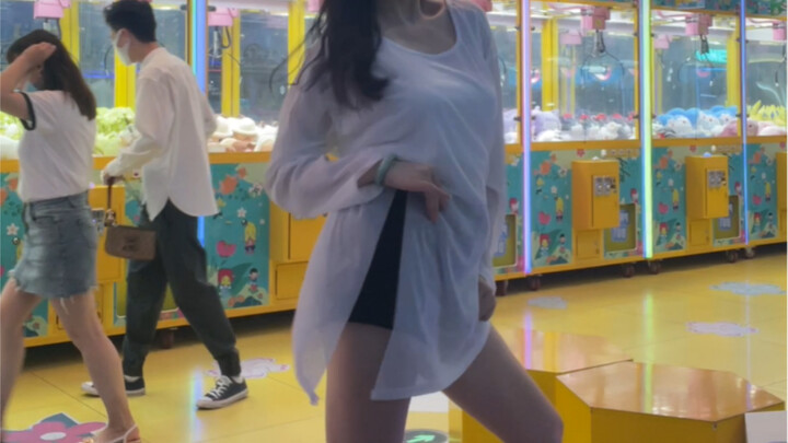 AOA's short skirt, dancing in shorts, haha