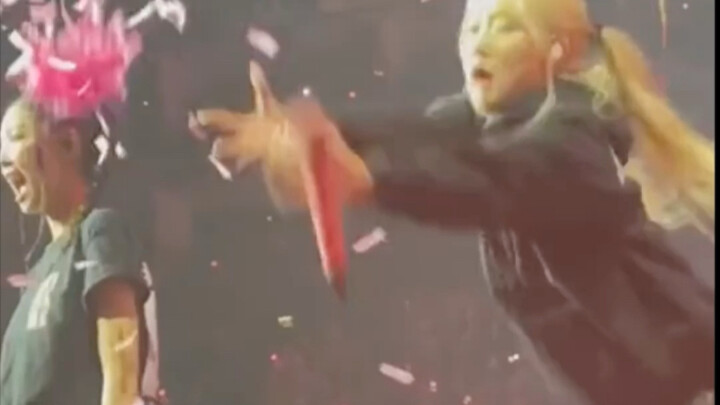 Trước đây Rose không làm được thì Jennie đã bù đắp thay.