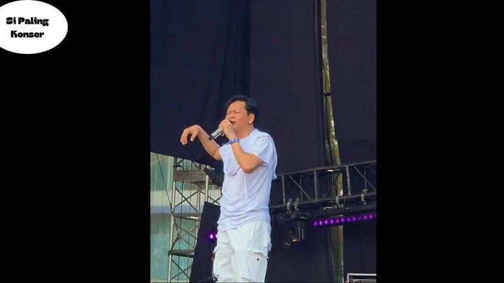 Emang mas mas Virgo yang satu ini super kalem, lemah lembut, tapi agak susah romantis😁