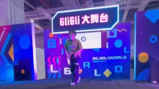 宅舞现场进来感受山呼海啸的欢呼吧！！