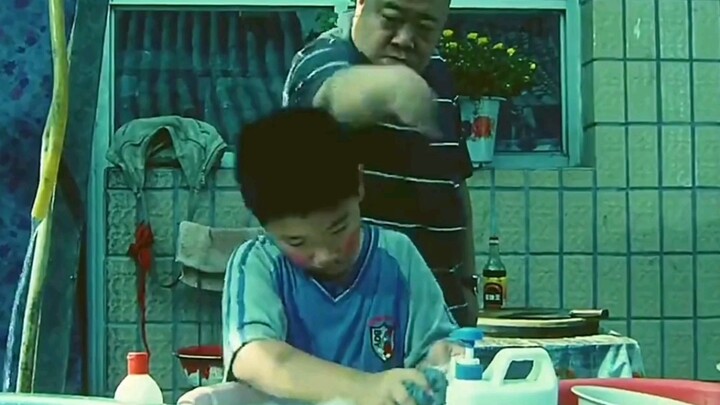 Vận may đến: Cuộc sống của cậu bé sau khi nhặt được khoản tiền khổng lồ!