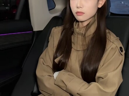 Lần sau lên xe phải xếp hàng trước đã.