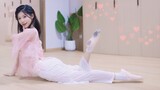 Cute dance cover of a sweet Chinese song