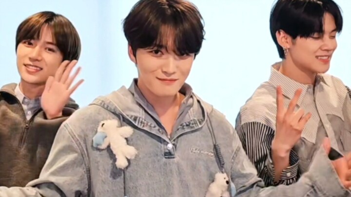 【TXT+Kim Jaejoong】Deja Vu cha! This brother never ages!
