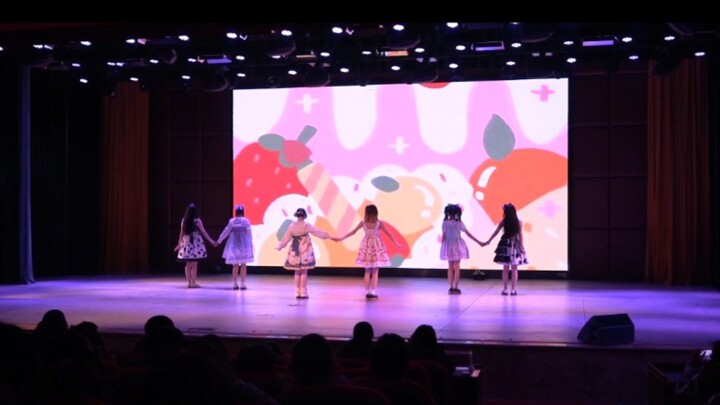 Caress, caress/なでなでI finally danced the otaku dance on the school stage!!!