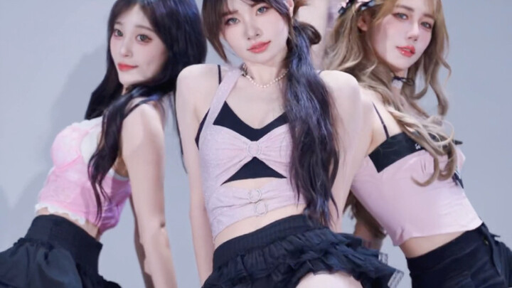 Cùng mỹ nữ RollinRollin