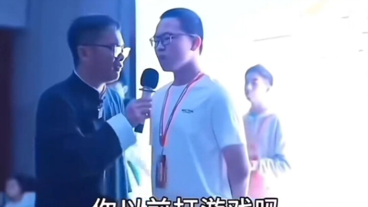 Ibuku menonton setengahnya lalu mengirimkannya padaku