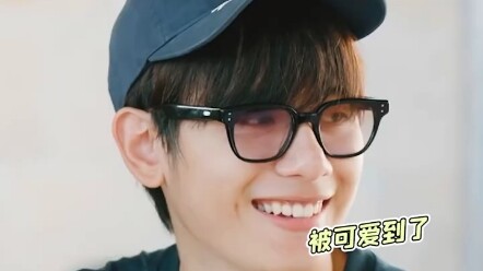 Detail yang mengerikan ini, Hu Xianxu, kamu memang benar-benar suka dengan Zhao Zhaoyi, ya!