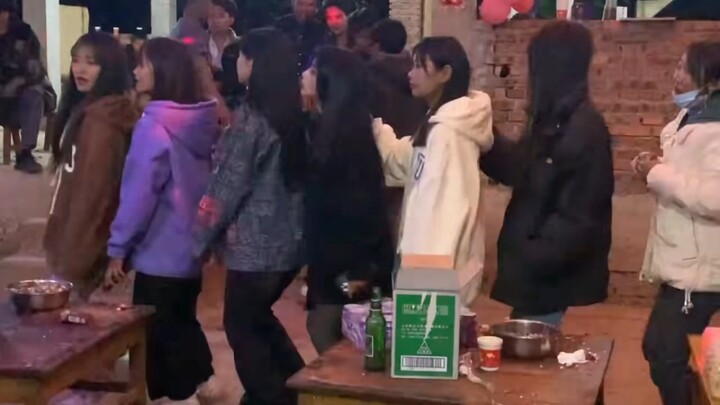 Yunnan's "Penguin Dance" continues to be updated