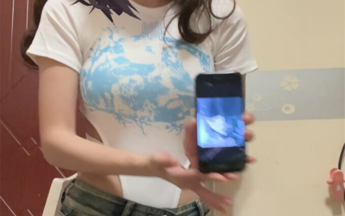 小美给我举牌了
