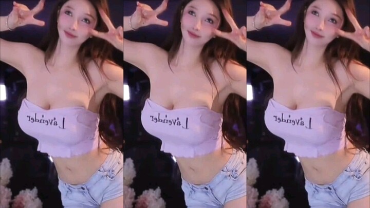 มีนา(｡･ω･｡)ﾉ♡APT