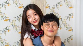 Một ngày nọ, tôi đã có một cô con gái 18 tuổi!