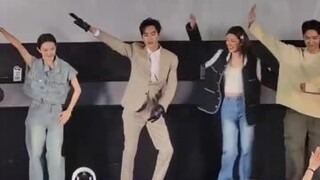 张若昀跳的很好啊！私底下有练过吧