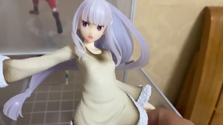 How many action figures can a 17-year-old high school player play with in one year?