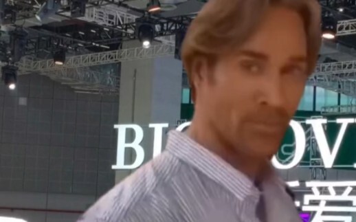 เมื่อราชาแห่งแรงมหาศาล ไมค์ โอเฮิร์น ไปที่โชว์รูมบีเอ็มดับเบิลยู!