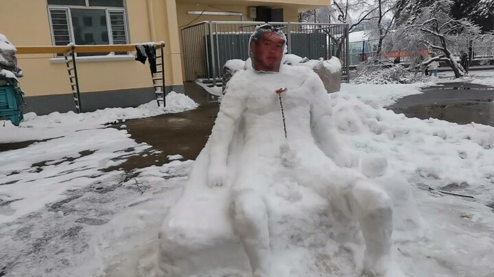 臭 雪 人