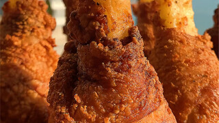 Kaki ayam tanpa tulang, satu gigitan pada satu waktu, cepat dan buatlah