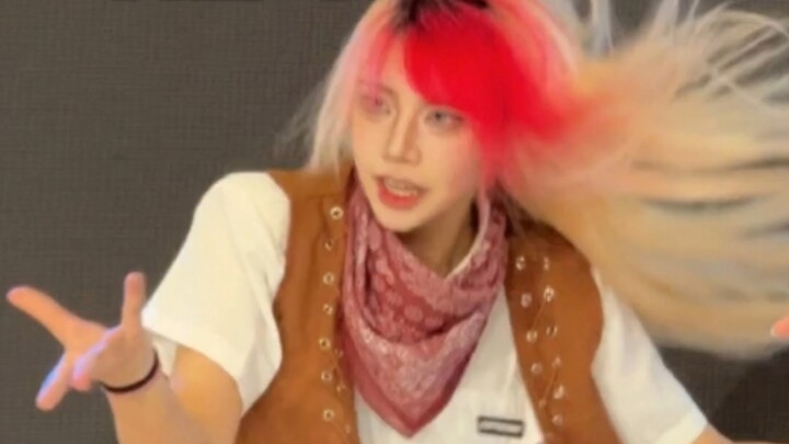 Dancing like this and still daring to cover Huh Gyeong‑je?
