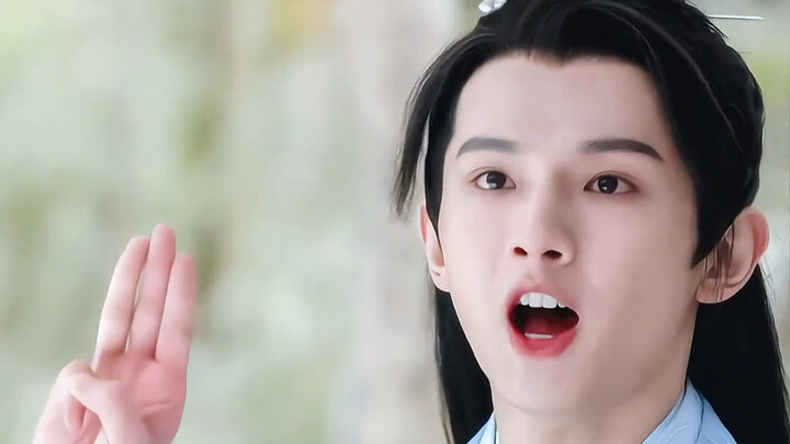 Shocking!! This is actually the male lead who wields a pen 🤣🤣 How can it be so sweet?
