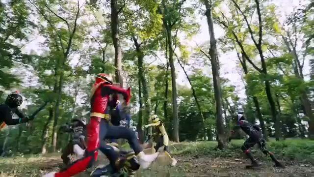 super Sentai gozyuger the movie trailer ) gozyu wolf vs gozyu polar