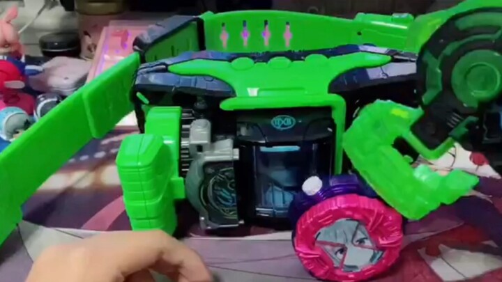 Tas keberuntungan 300 ksatria dan satu set wisuda tidak terlalu banyak, bukan?