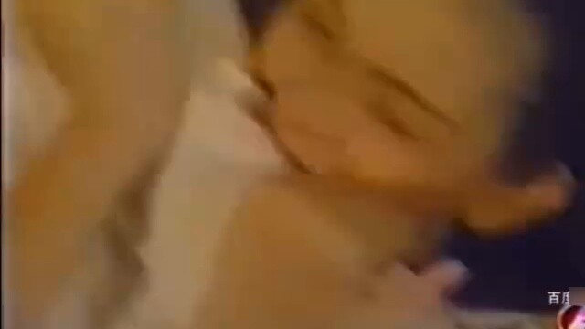 《الفتاة المسكينة والشاب النبيل》 قام بتحريرها واصطحبها إلى المنزل، وعلّمها المعرفة، وفي النهاية وقع ف
