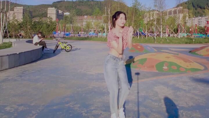 【leaccent❤狍利里】Rainbow Beat☆! ! How to dance square dance without knowing the butterfly steps! ?